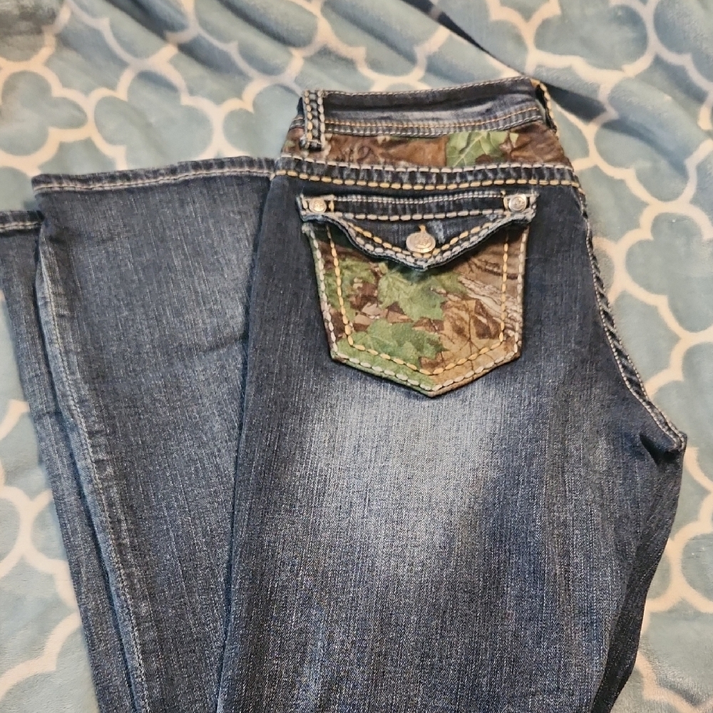 Grace Blue Jeans with Camouflage Accent